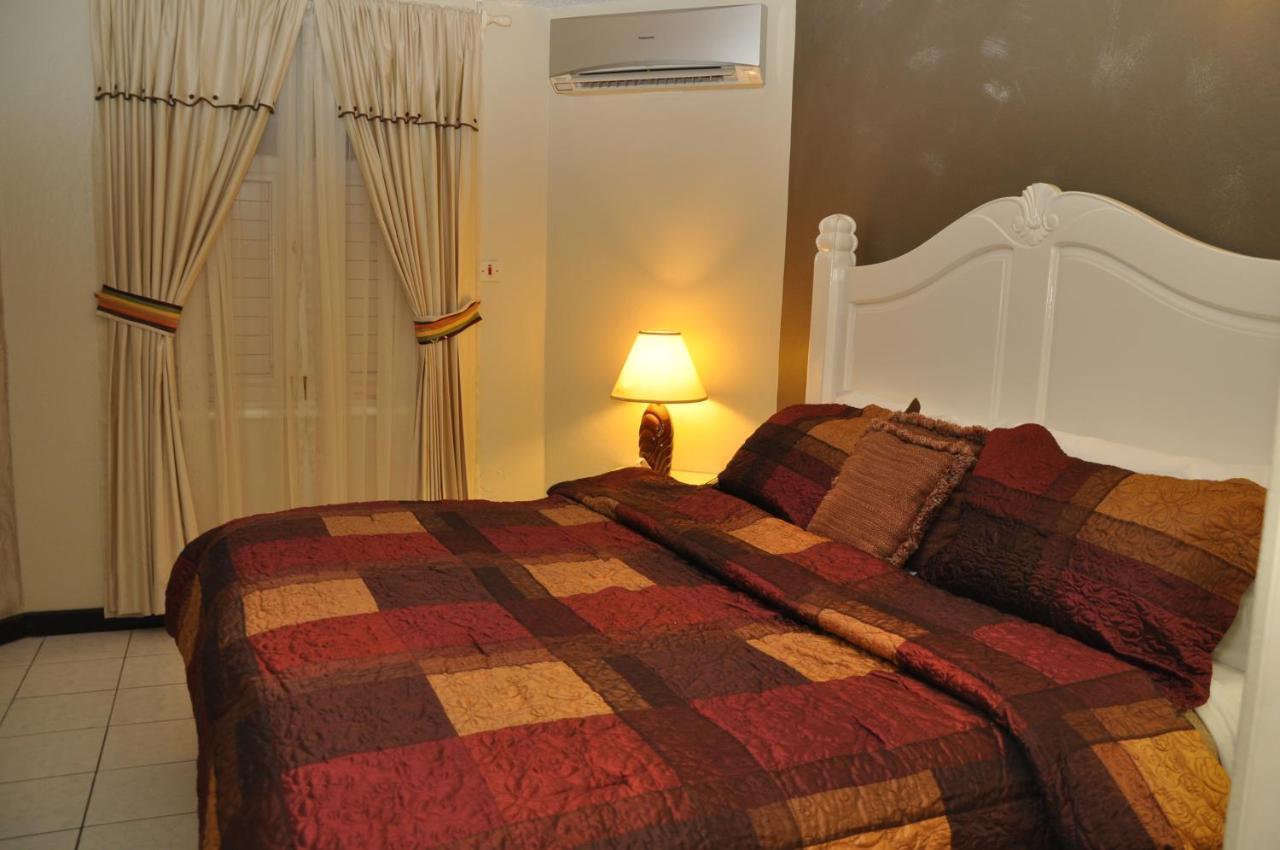 Marchabell By The Sea E22 Appartement Ocho Rios Kamer foto